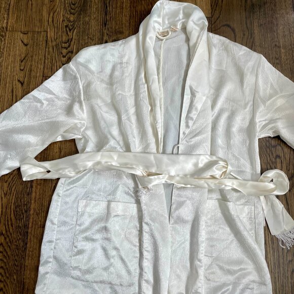 White Victoria Secret Vintage Y2k Cream Silky Embroidered Robe - Picture 5 of 13